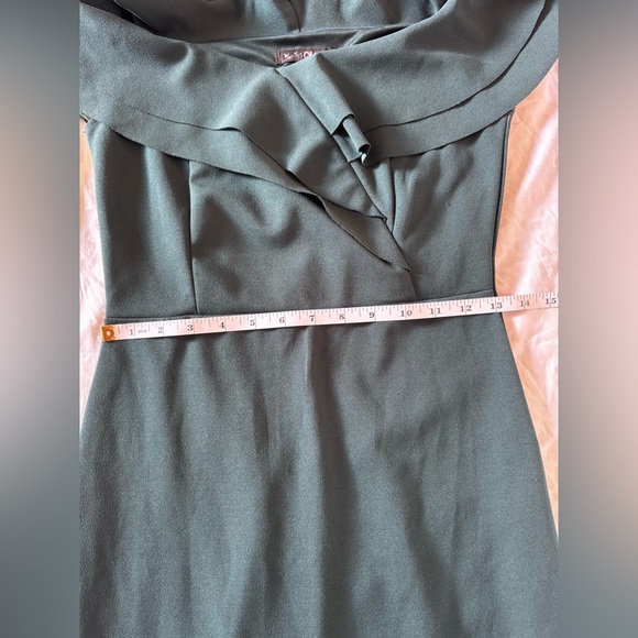 Emerald Green Ruffle Semi Formal Midi Dress (Size M) - Picture 6 of 11